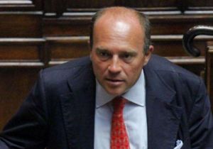 80487_70978_camera_fid_4354336_medium